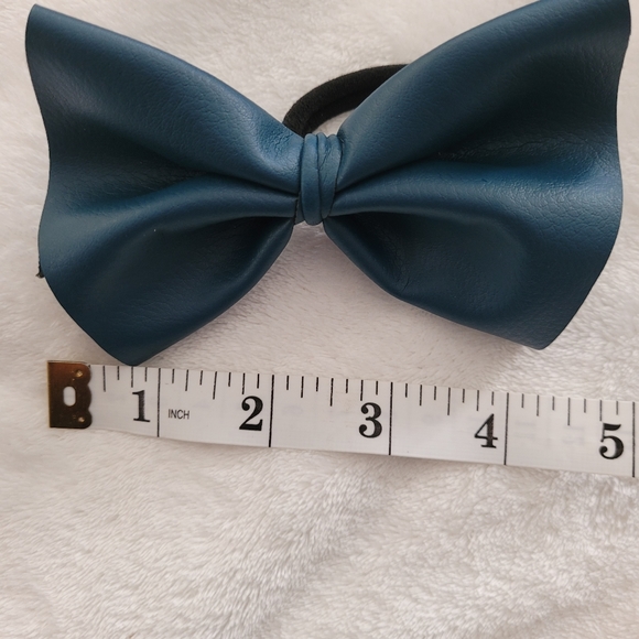 Handmade Hair bow - Picture 2 of 5